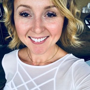 Meet your Posher, Bobbie